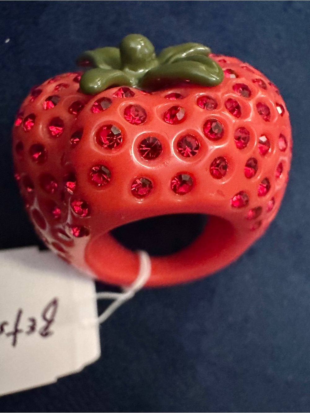 BETSEY JOHNSON Viral Vibrant red playful sparkly tomato 🍅 cocktail ring Sz 7.5 - Picture 4 of 6